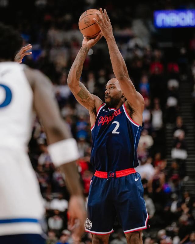 伦纳德45分率快船狂胜森林狼25分创队史命中率纪