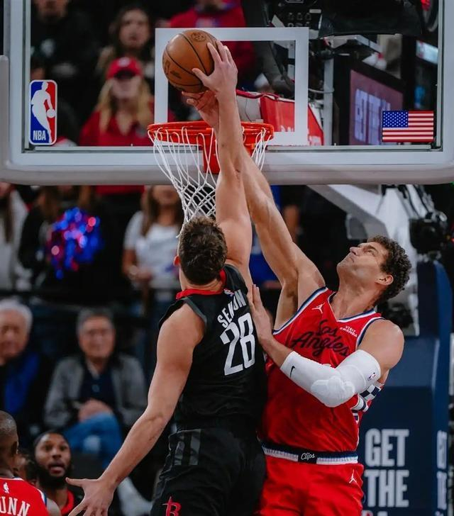 大洛佩斯崛起助快船冲击季后赛附加赛