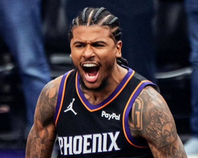 杰伦格林三分神射力压班凯罗当选今日最佳球员